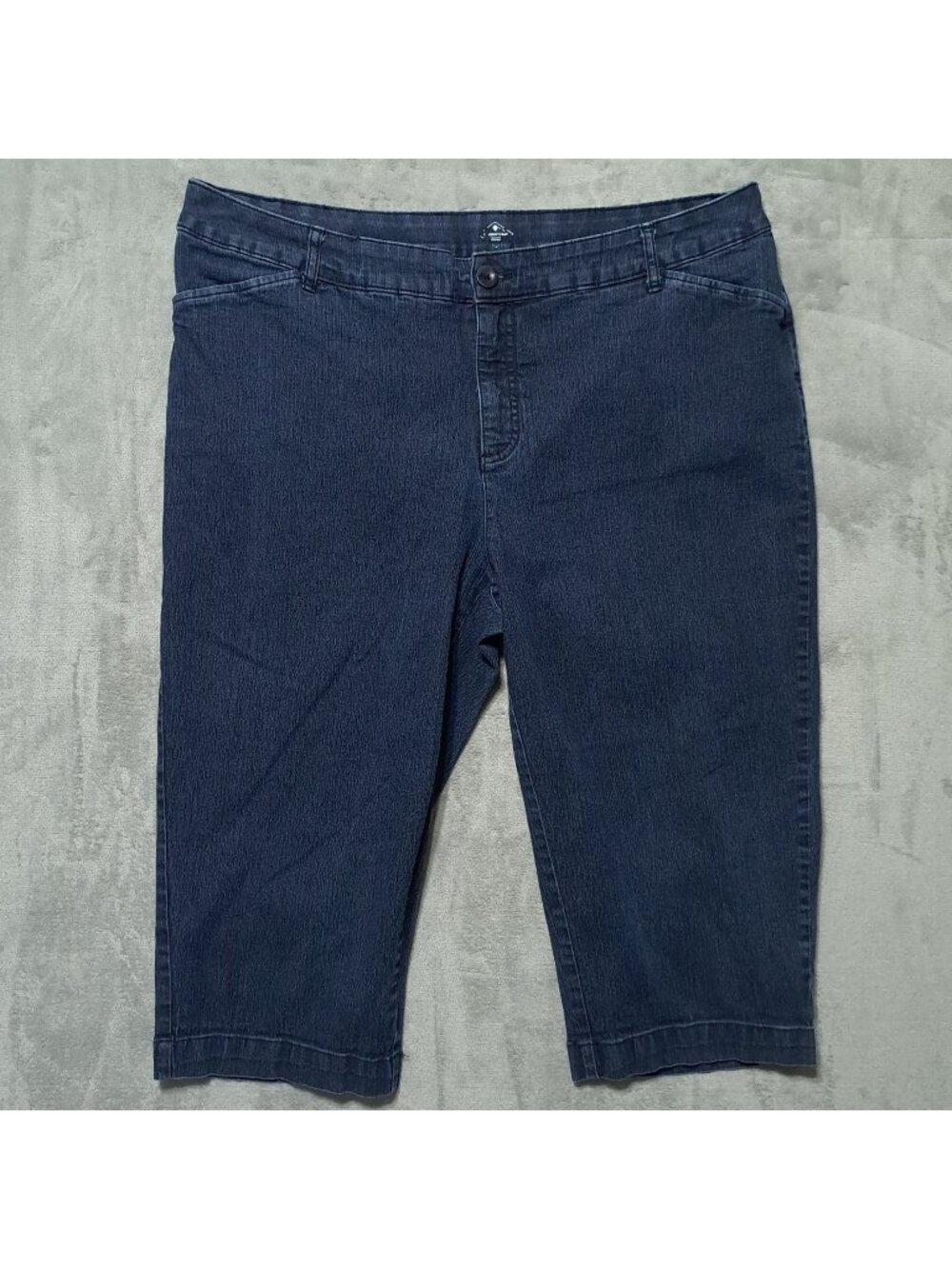 St Johns Bay 18W Capri Pants Blue Denim Dark Wash Cotton Blend Casual